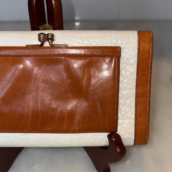 Dooney & Bourke Wallet Vintage Pebbled Leather Bifold Envelope Style Wallet - Picture 6 of 16